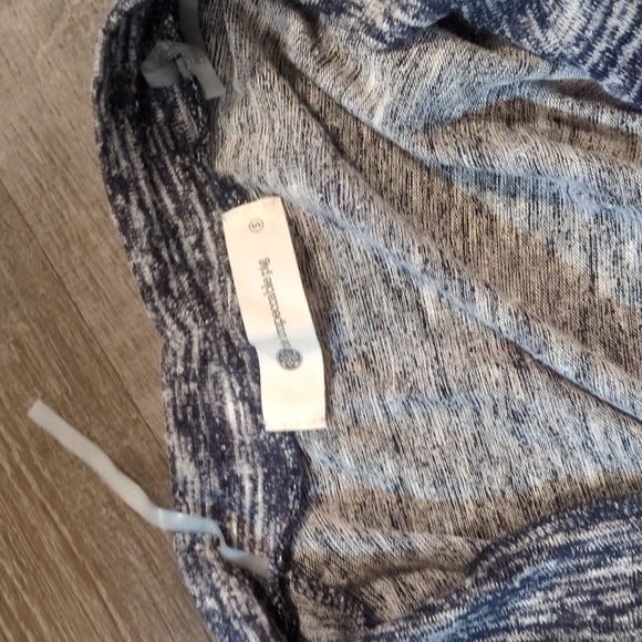 Cardigan - Picture 3 of 4